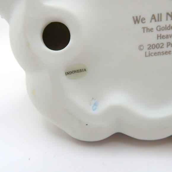 Precious Moments We All Needle Little Love 879606 Golden Town Seamstress 2002 - Picture 13 of 13